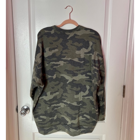 NWOT Express One Eleven Oversized Distressed Camo Sweatshirt size M - Picture 9 of 9